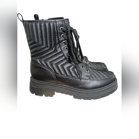 Marc Fisher Black Combat Moto Boots with Quilted Design - Picture 4 of 9